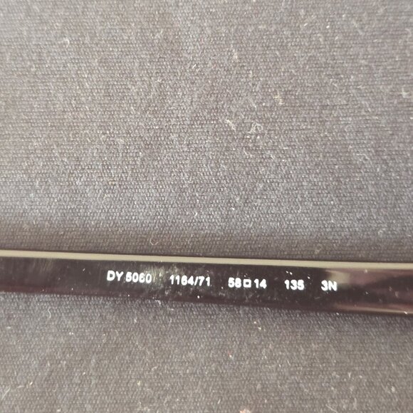 GENTLY USED, VINTAGE 1980'S, DKNY AVIATOR SUNGLASSES, MINT CONDITION!!! - Picture 3 of 4